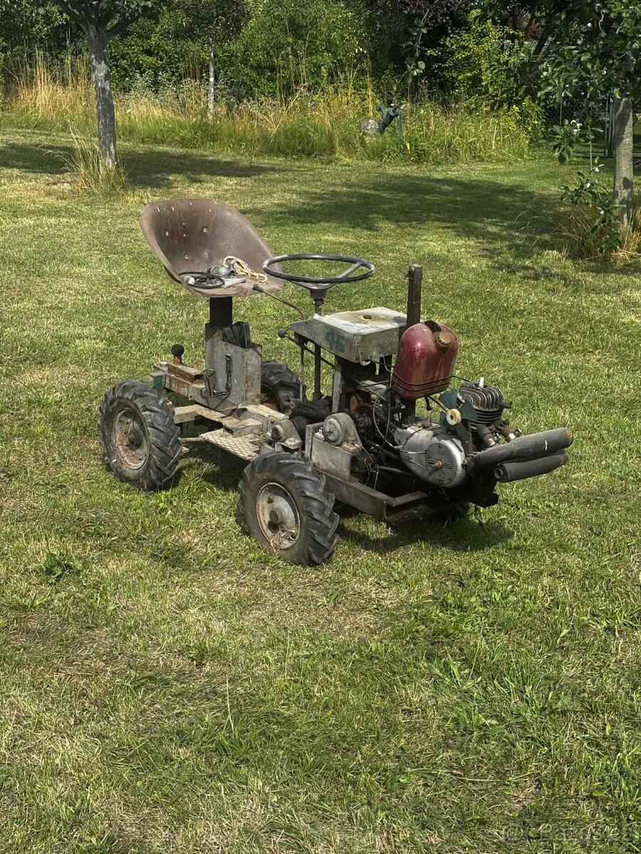 Traktůrek domácí výroby