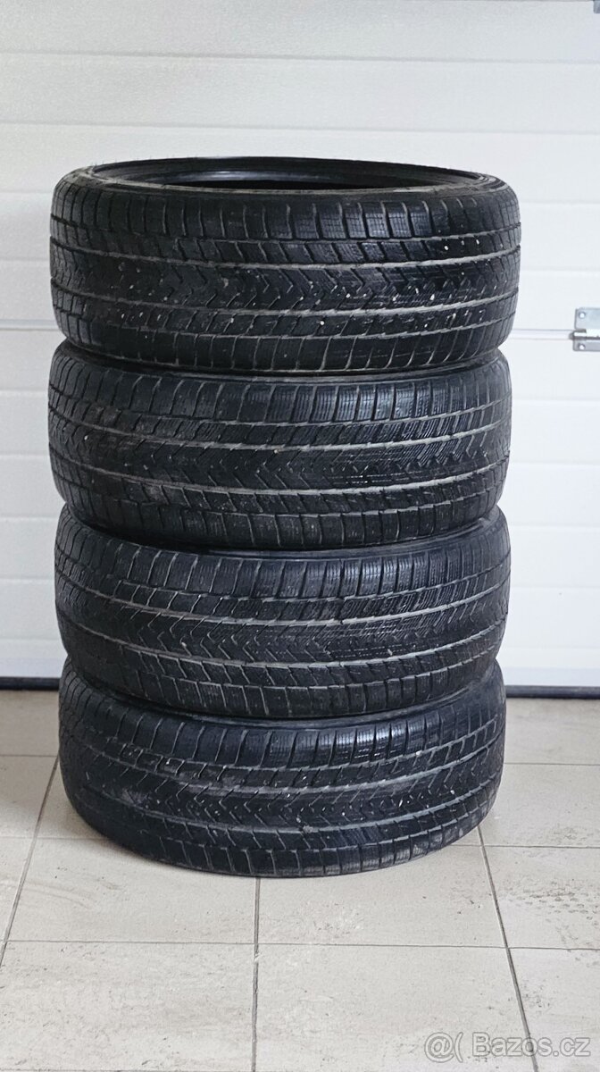 Zimní pneu Gripmax 215/40 R18 – málo jeté