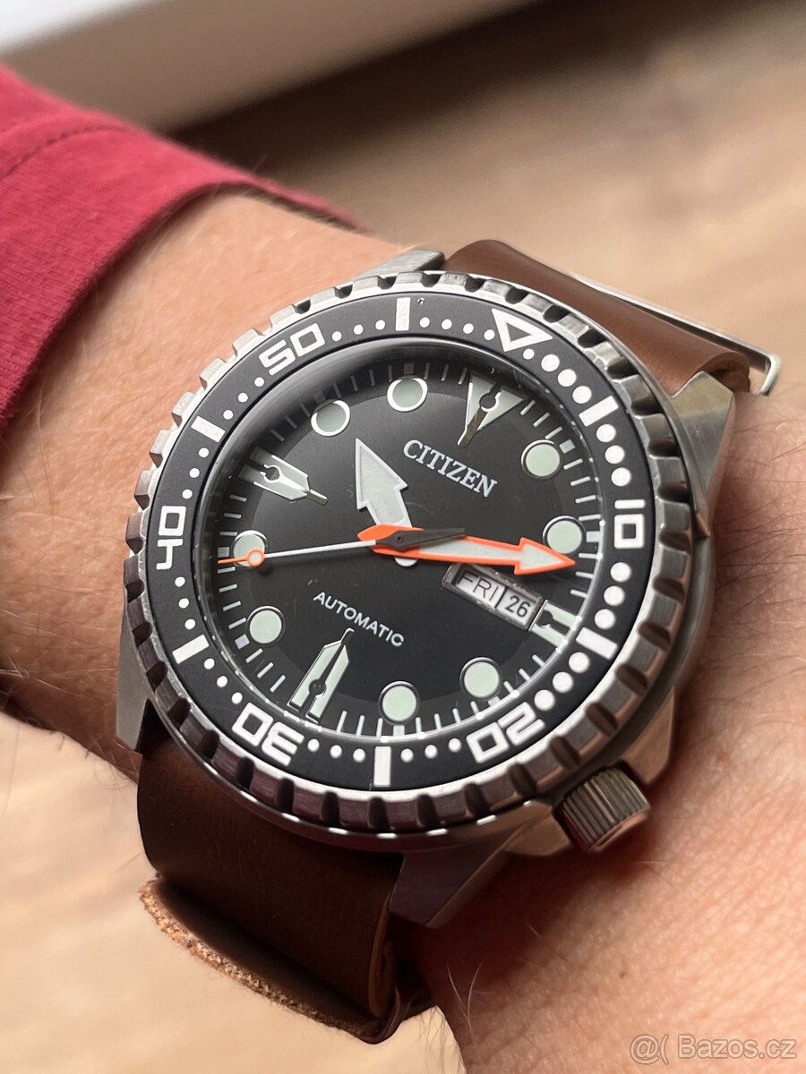Masivni hodinky Citizen automatic