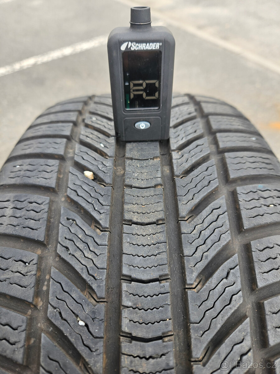ZIMNÍ pneu 235/55/17 CONTINENTAL 4ks