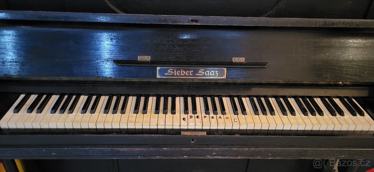 Prodám piano Sieber Saaz100 let staré