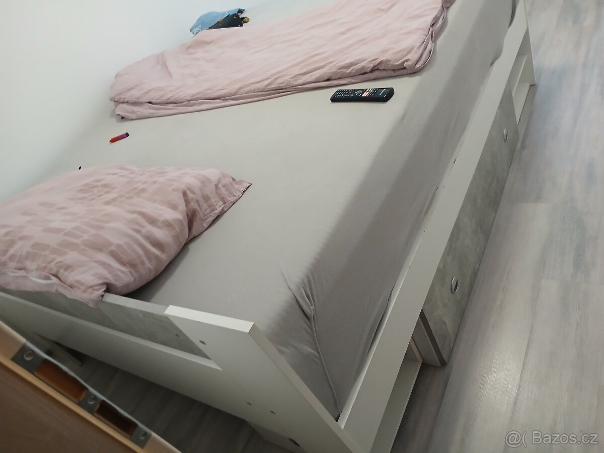 Postel pouze osobní odběr