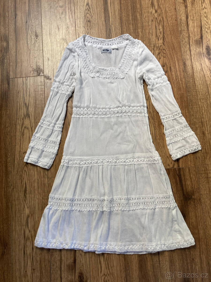 Bílé šaty s madeirovou krajkou (vel. 38)