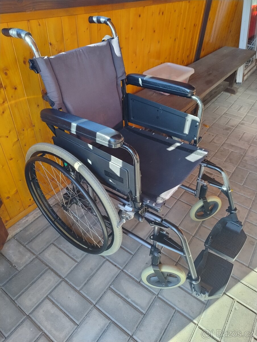 Invalidní vozík