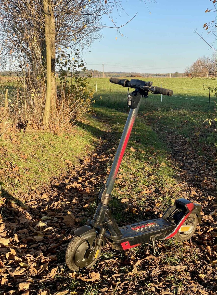 Elektro koloběžka Red Bull Turbo