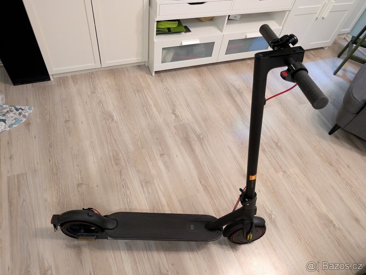 Elektrická koloběžka Xiaomi Mi Electric Scooter Pro 2 600W