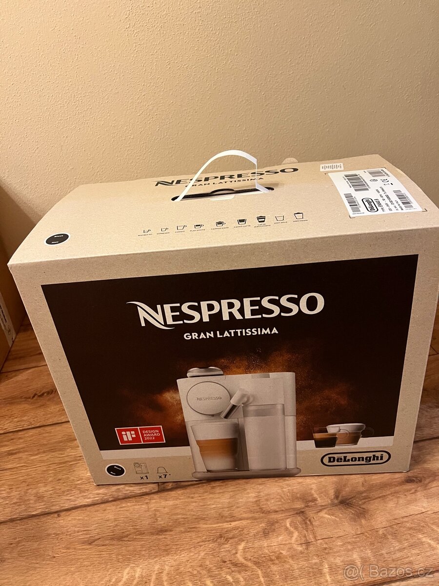 Kávovar Nespresso Grand lattissima black