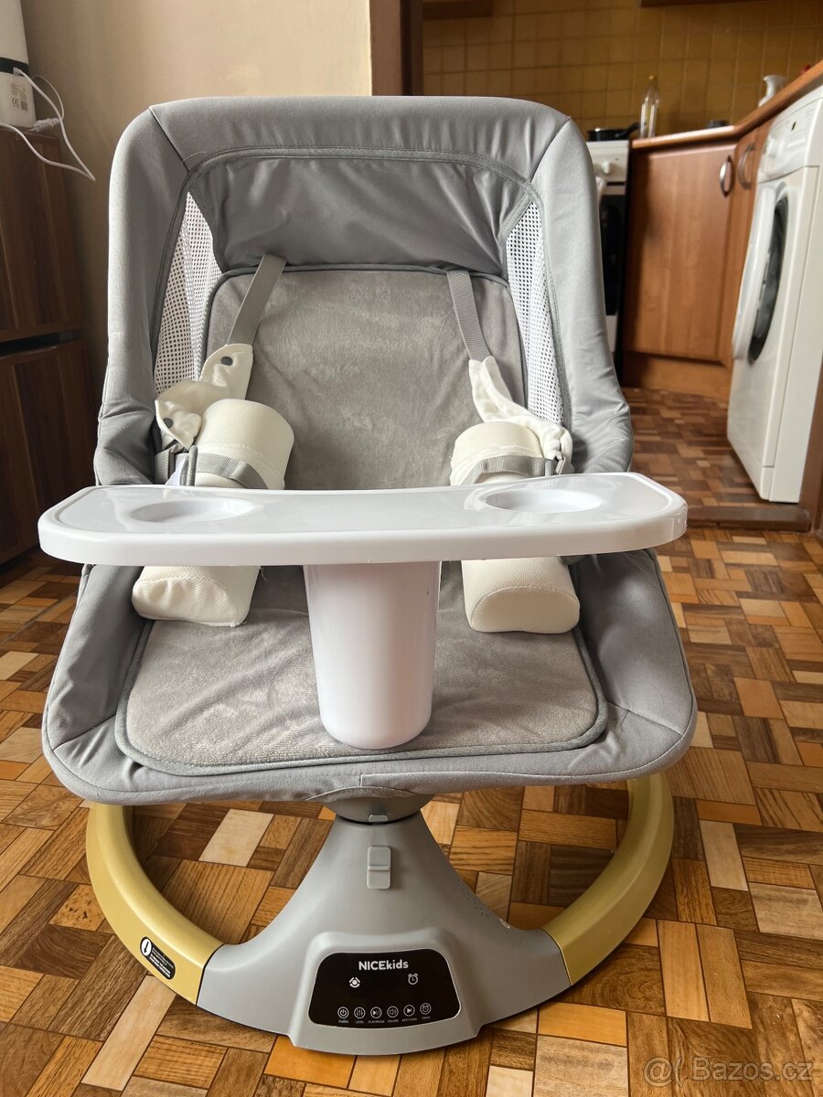 LEHÁTKO PRO MIMINKA HOUPACÍ ELEKTRICKÉ + Jídelní Židlička.