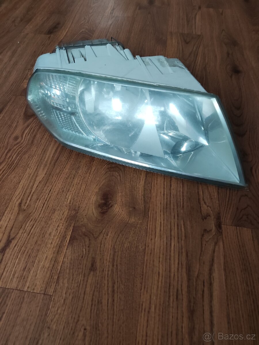 Originální světlomet Škoda Octavia 2