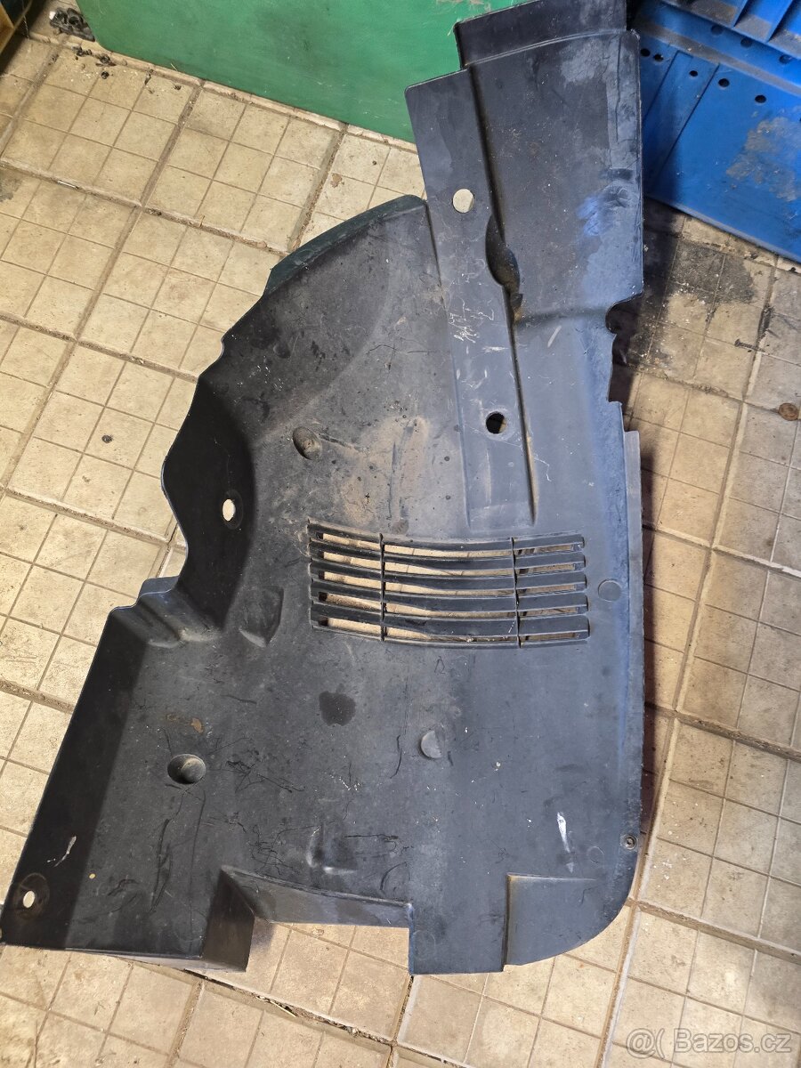 Renault trafic 2014- L přední