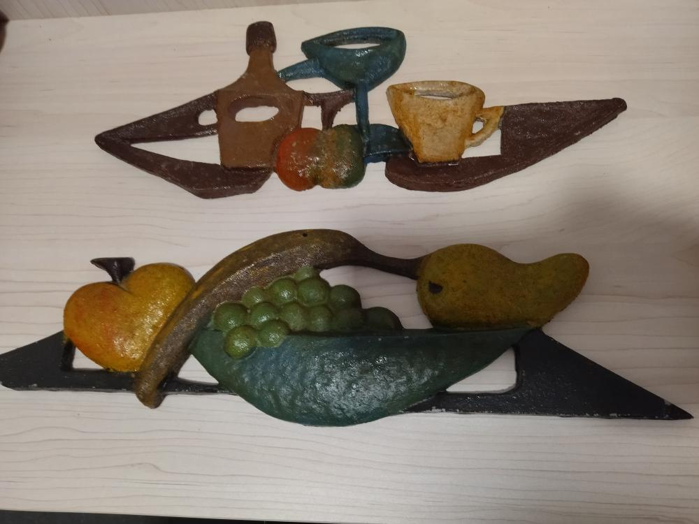 Kovové odlitky na pověšení