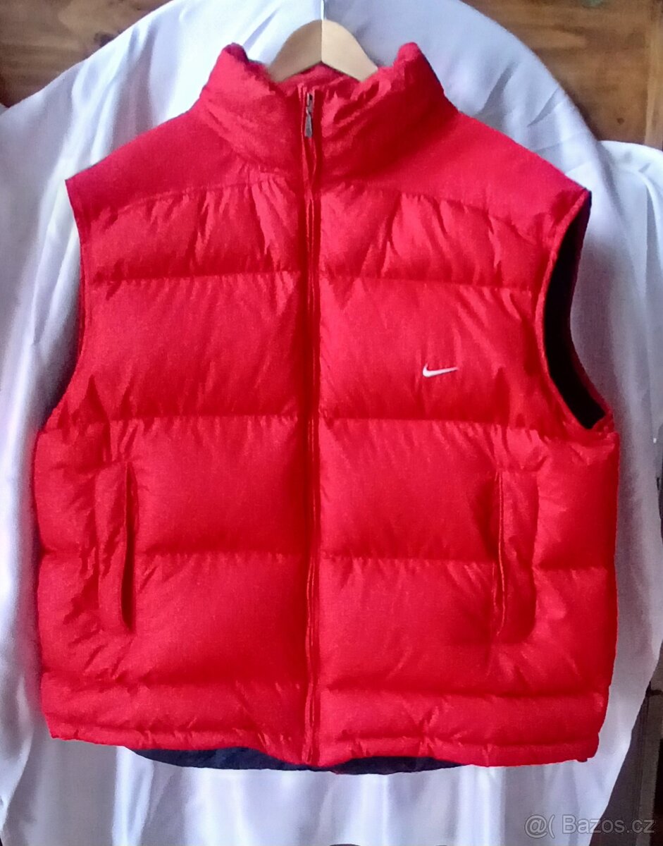 Vesta červená Nike pánská