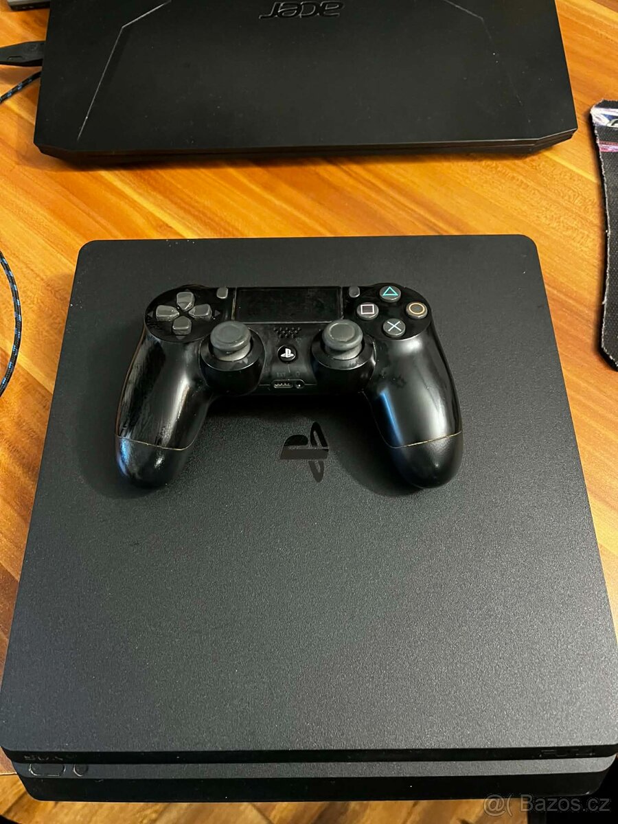 Prodám PS4