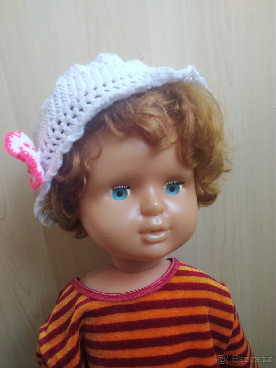 Velká Retro panenka, stará panenka.