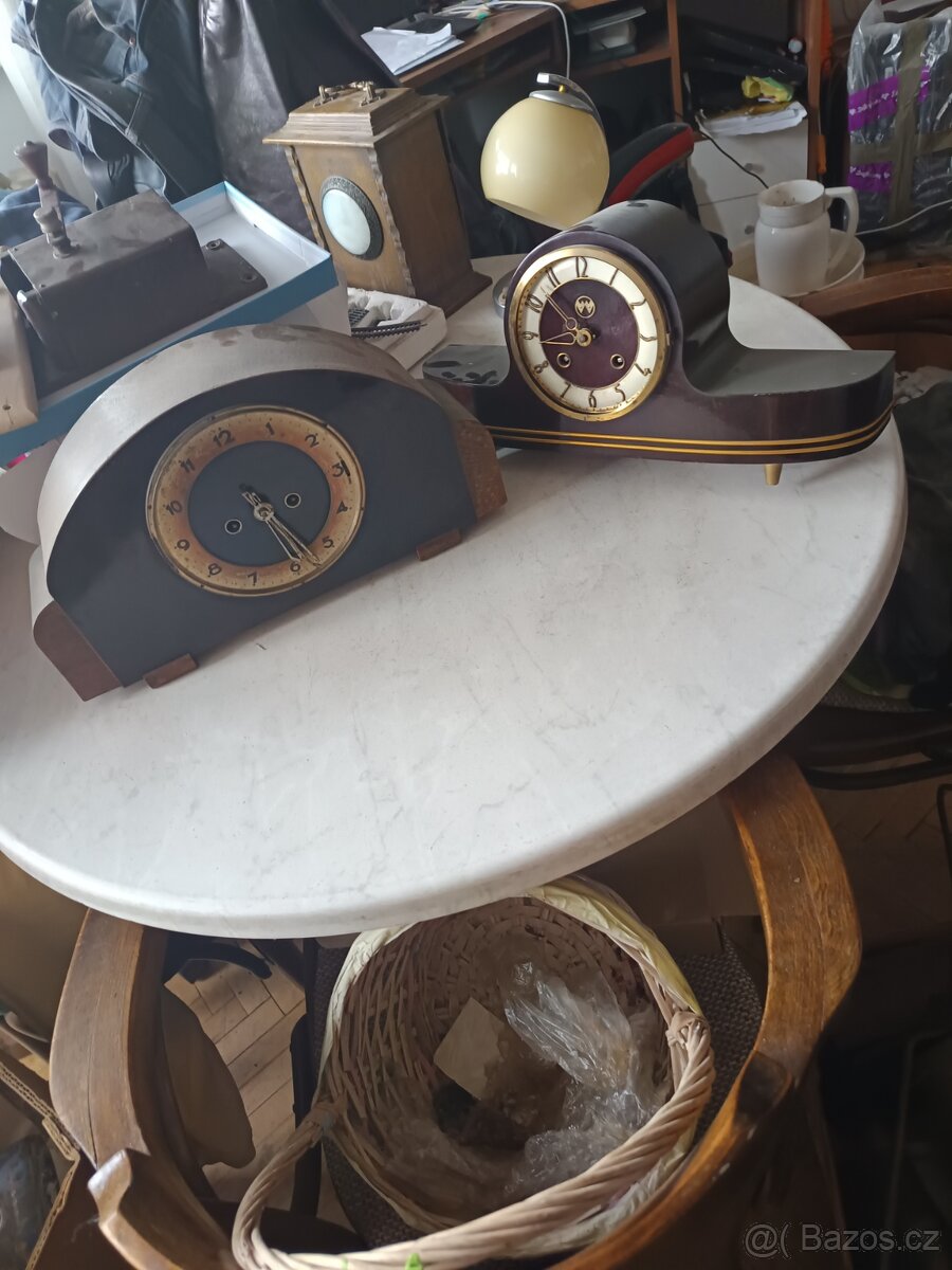 Stolní hodiny