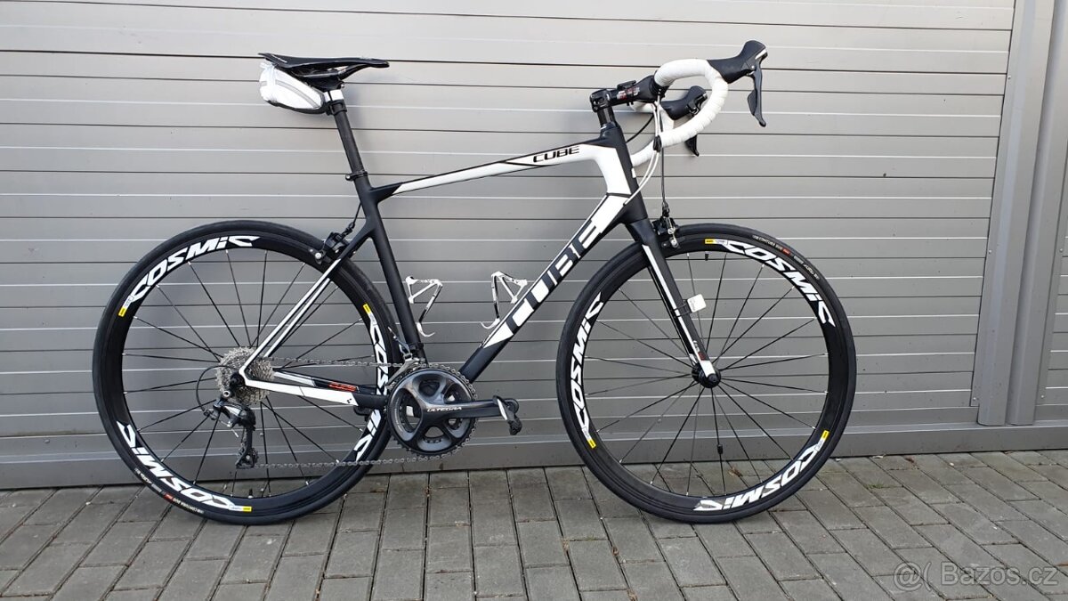 Silniční kolo Cube
