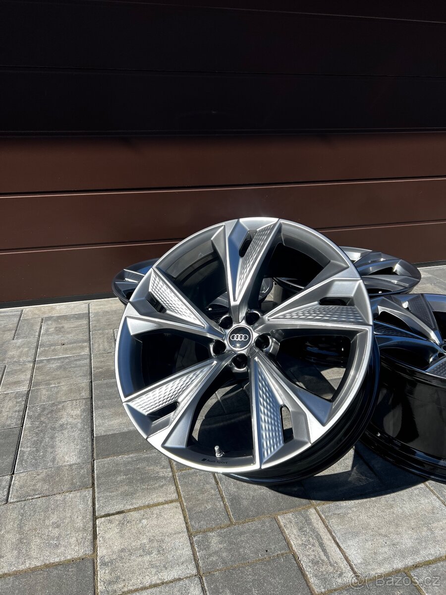 Audi rs6/rs7 r22 letni