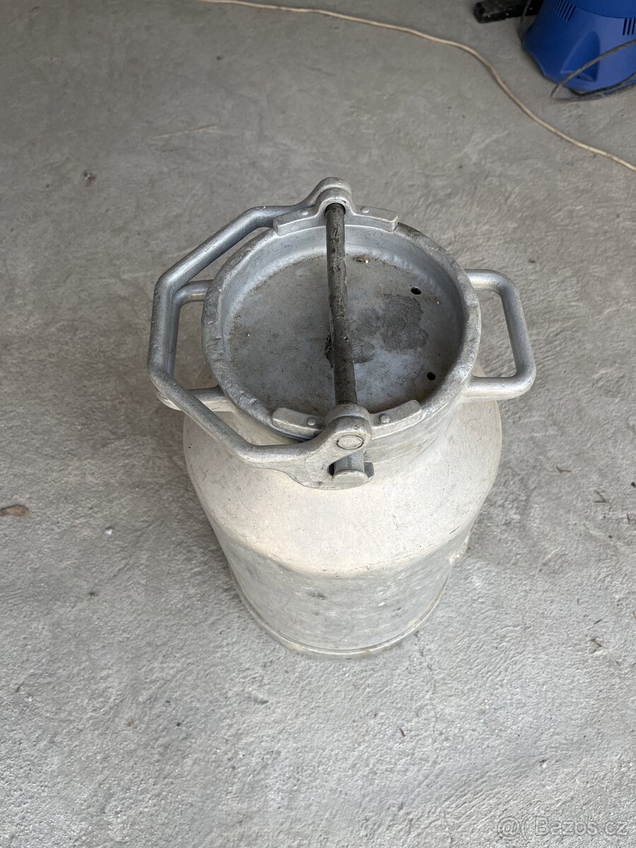 Nádoba na mléko - retro