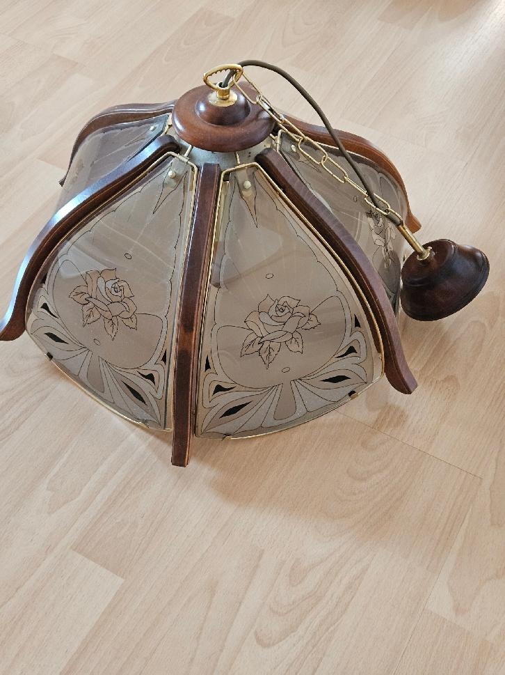 Prodám lustr (max 3 x 60W)