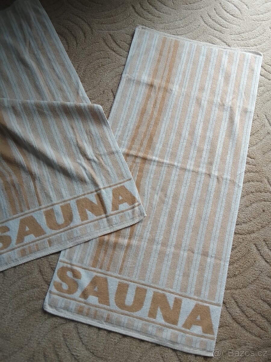 Ručníky s nápisem SAUNA