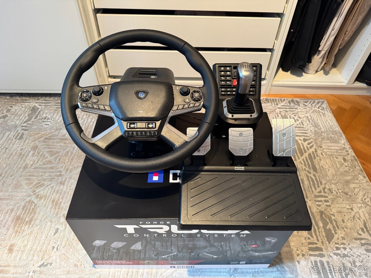 Herní volant HORI Truck Control system