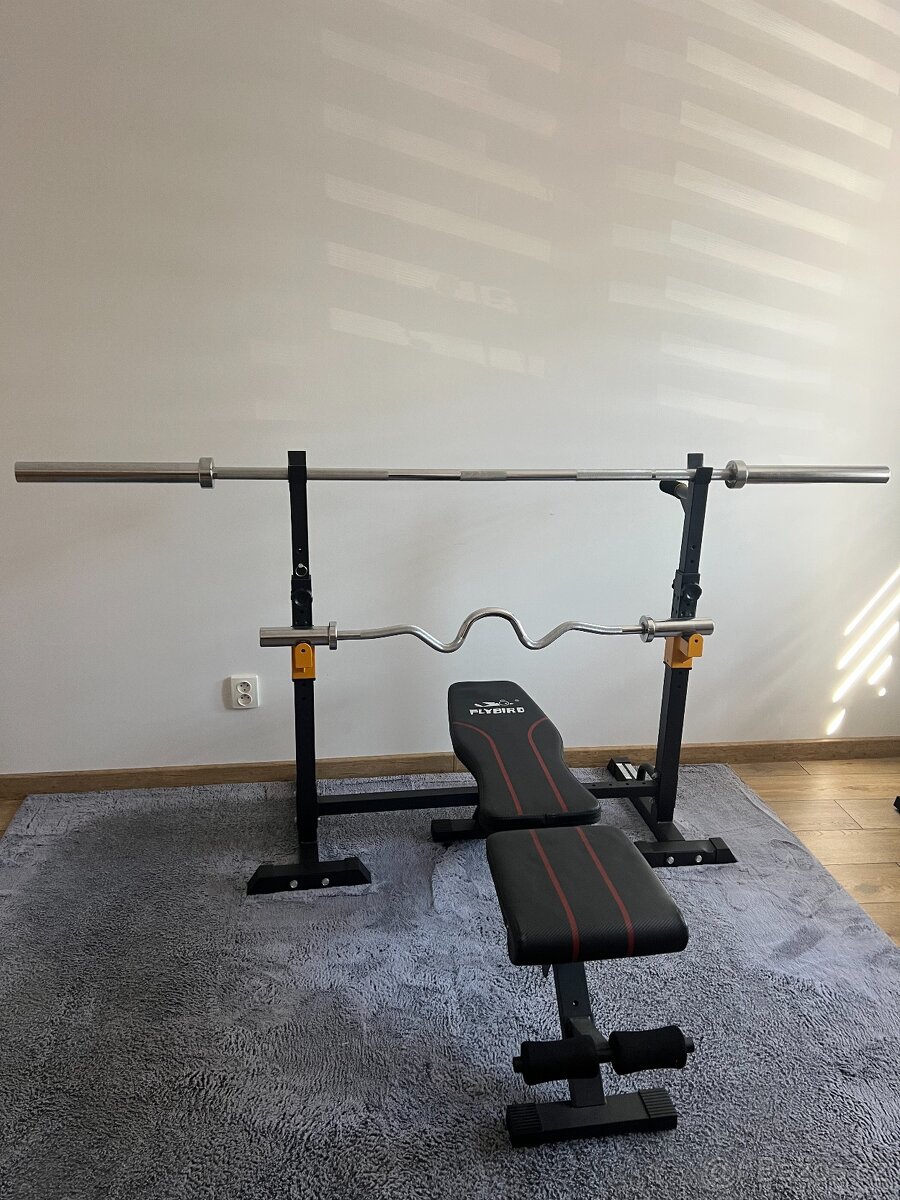 Kompletní sada fitness vybavení – kotouče, osy, lavice