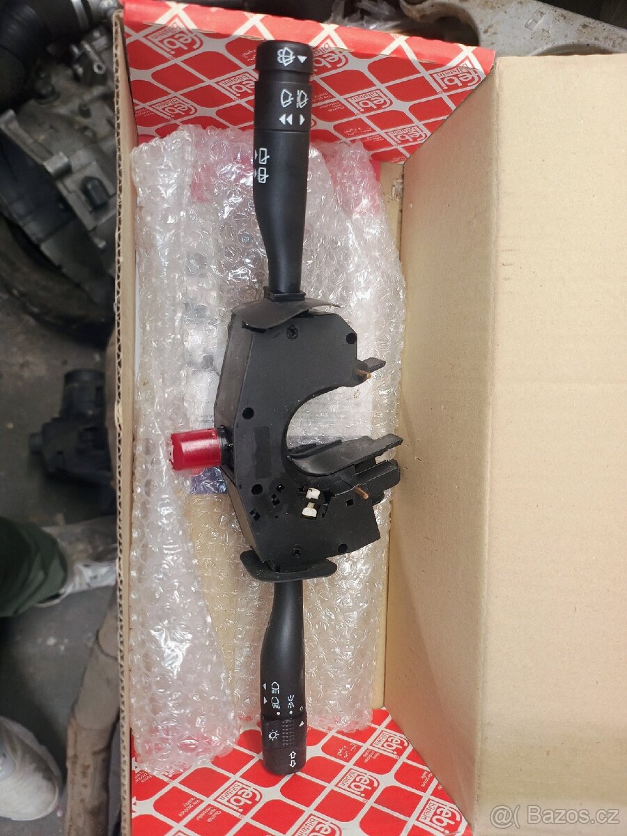 Spínací páčky pod volant Ford Fiesta mk4, Mazda 121