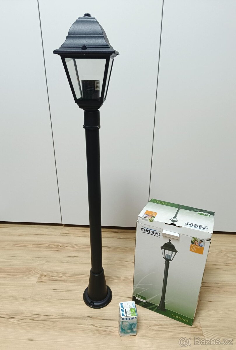 Prodám 2 ks venkovní zahradní stojací lampa