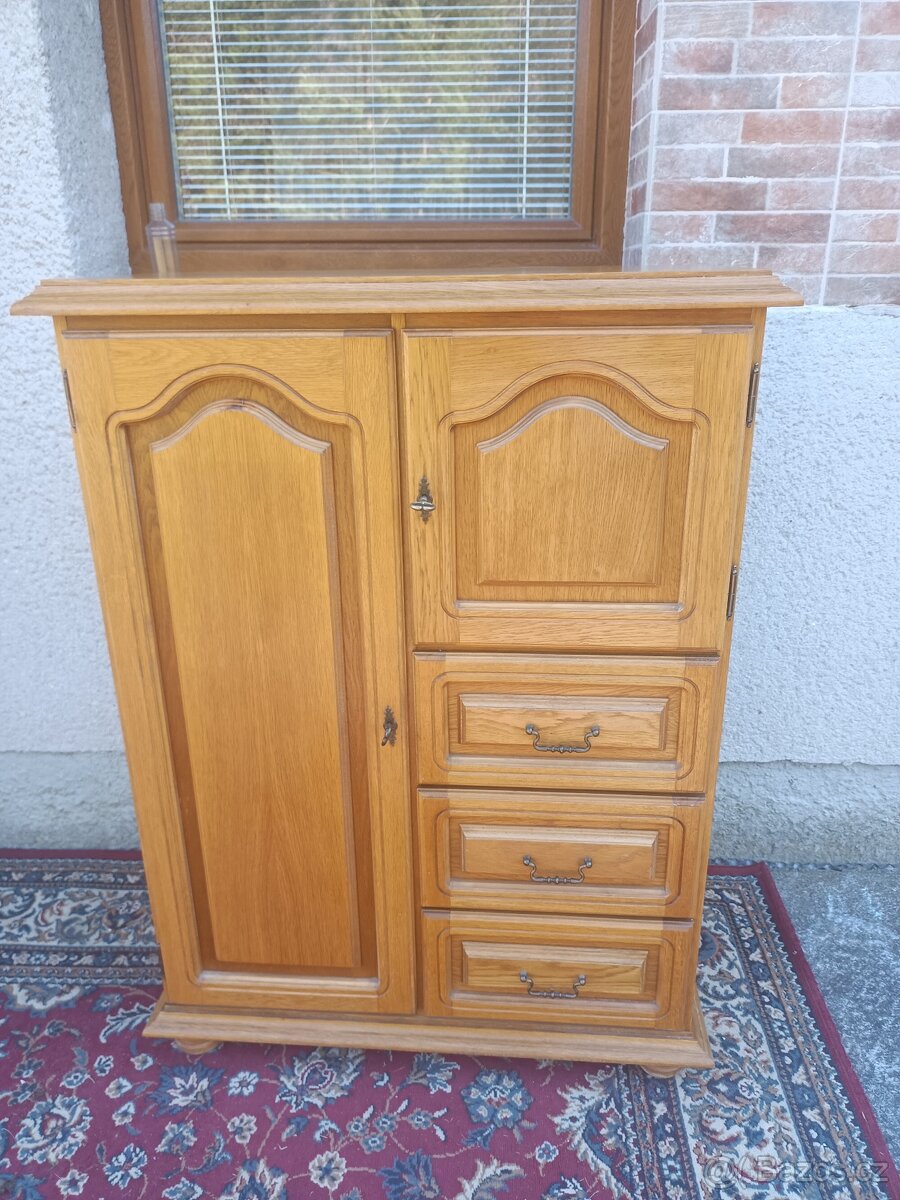 Rustikální komoda se zásuvkami - vyšší .