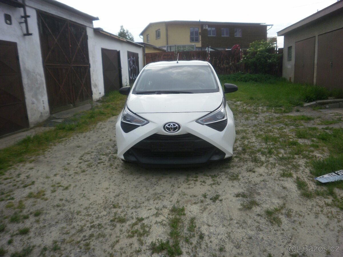 Toyota Aygo VVT-i 5 dvéřova rok 2020