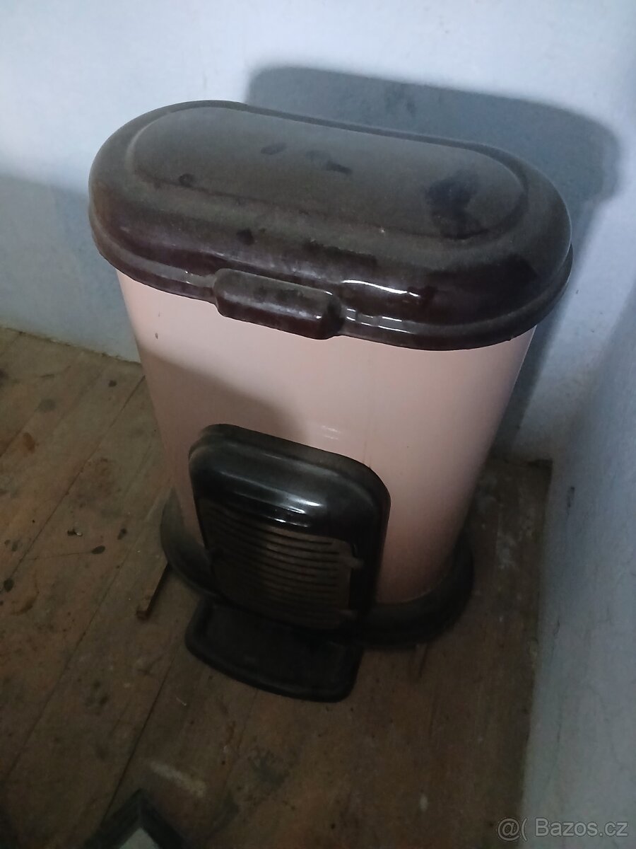 Starožitná kamna.
