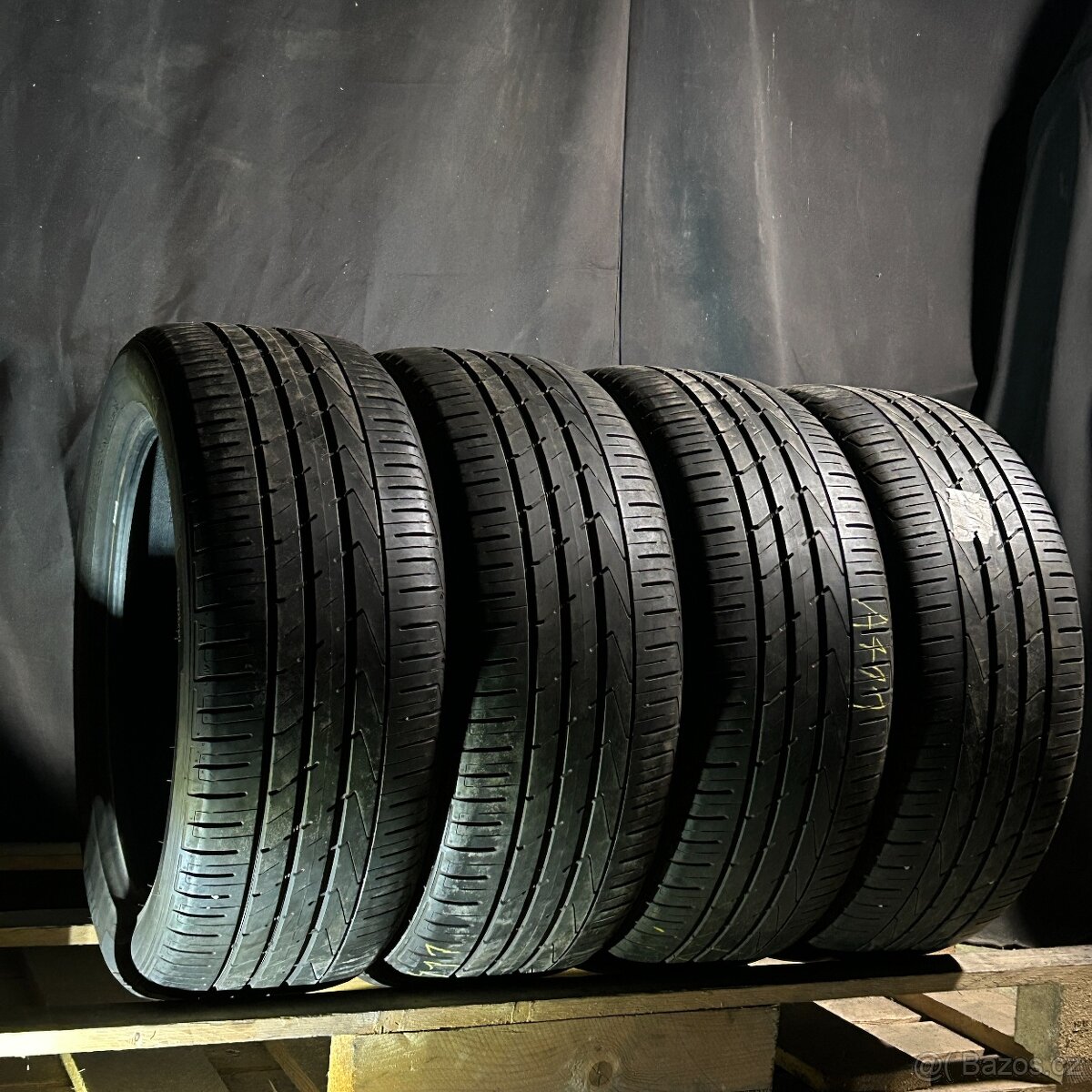 Letní pneu 235/50 R19 99V Hankook 5mm