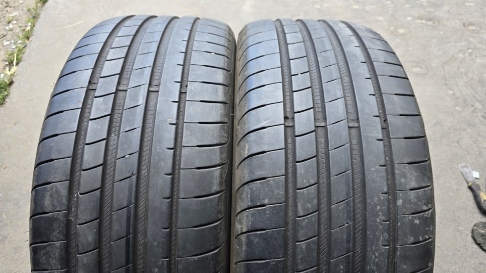 Letní pneu 245/45/18 Good Year