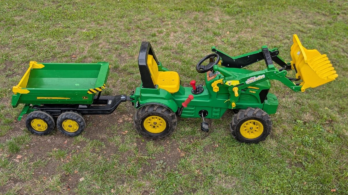 Šlapací traktor