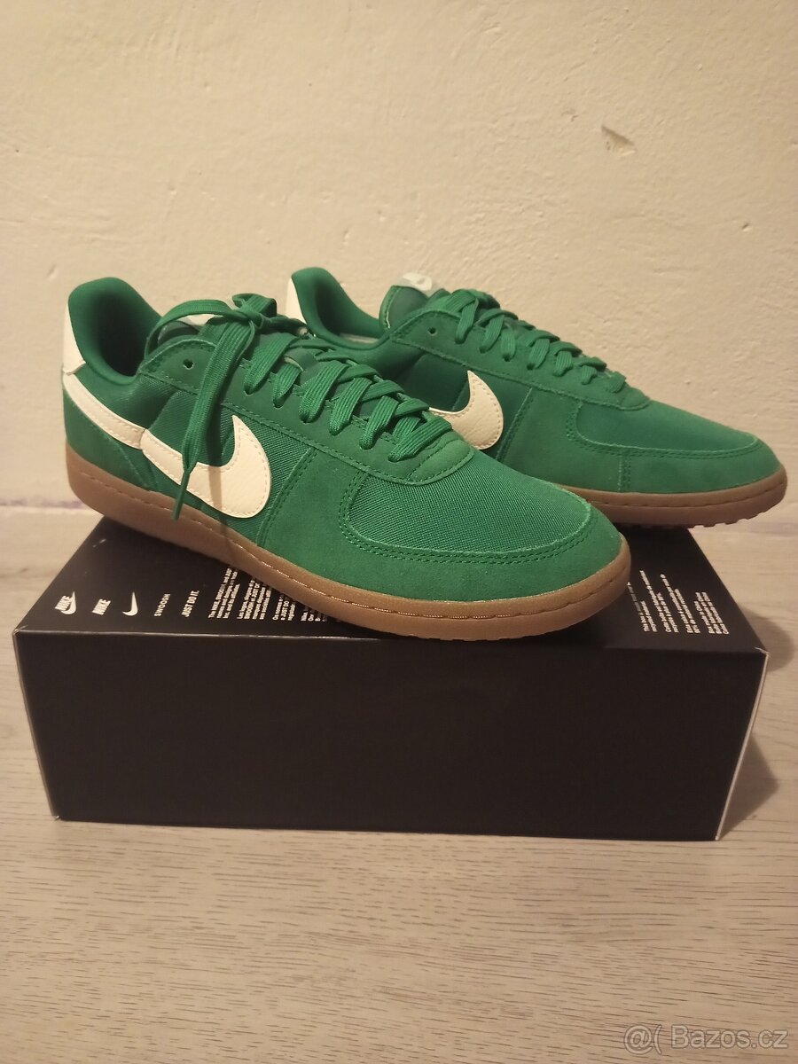 Nike tenisky nové 45