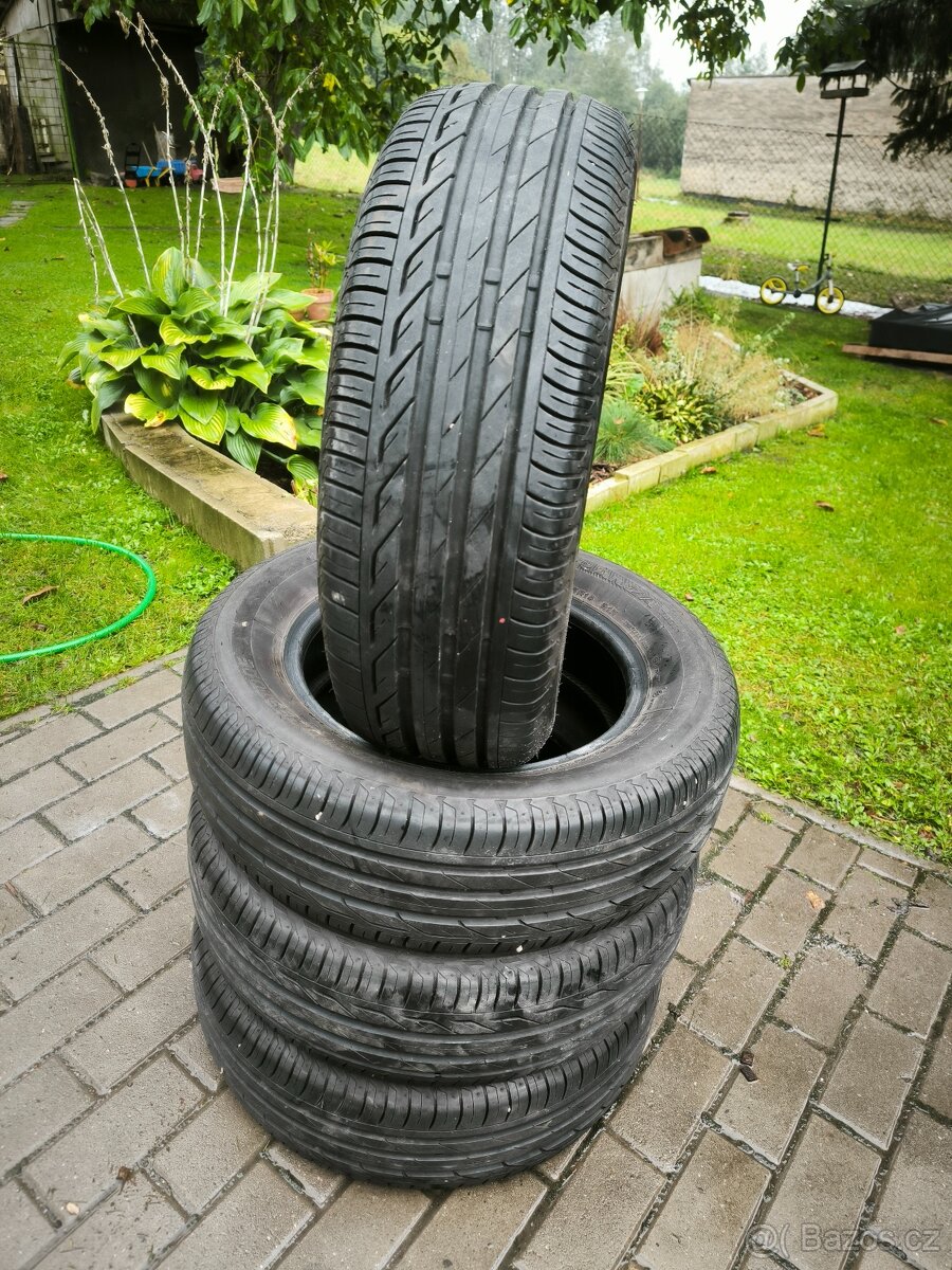 SADA LETNÍCH PNEU BRIDGESTONE 195/65R15
