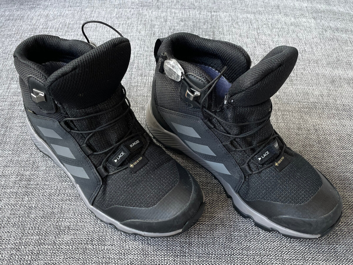 Adidas Terrex vel. 34