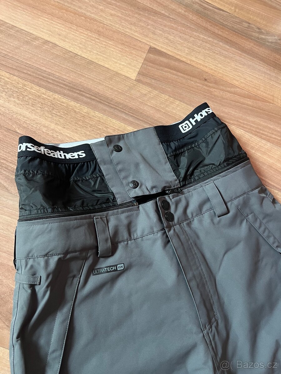 Nové snowboardové kalhoty Horsefeathers