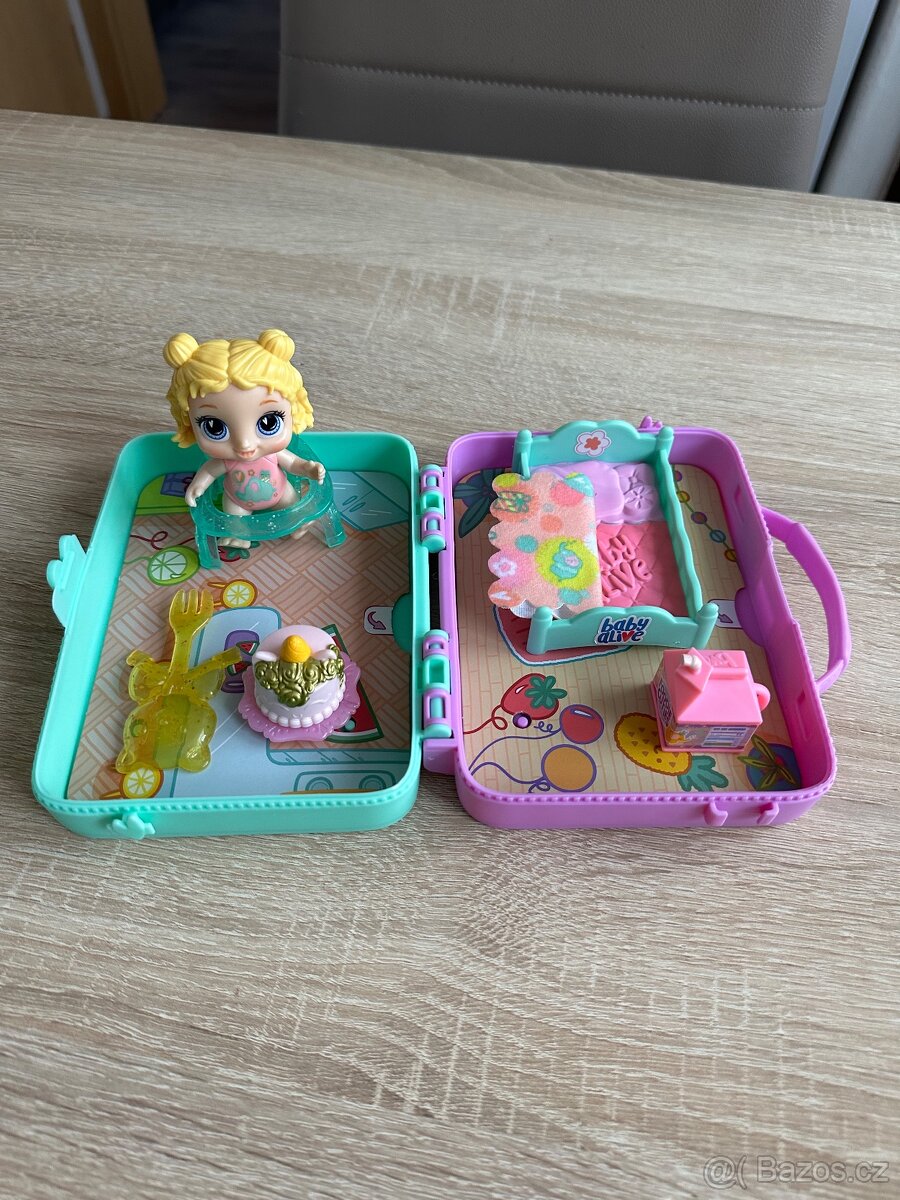 Baby Alive panenka v kufříku s doplňky