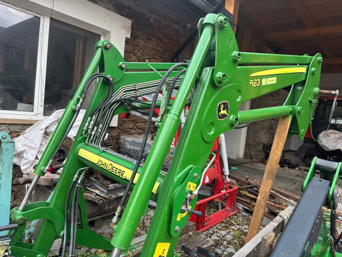 Čelní nakladač john Deere 583