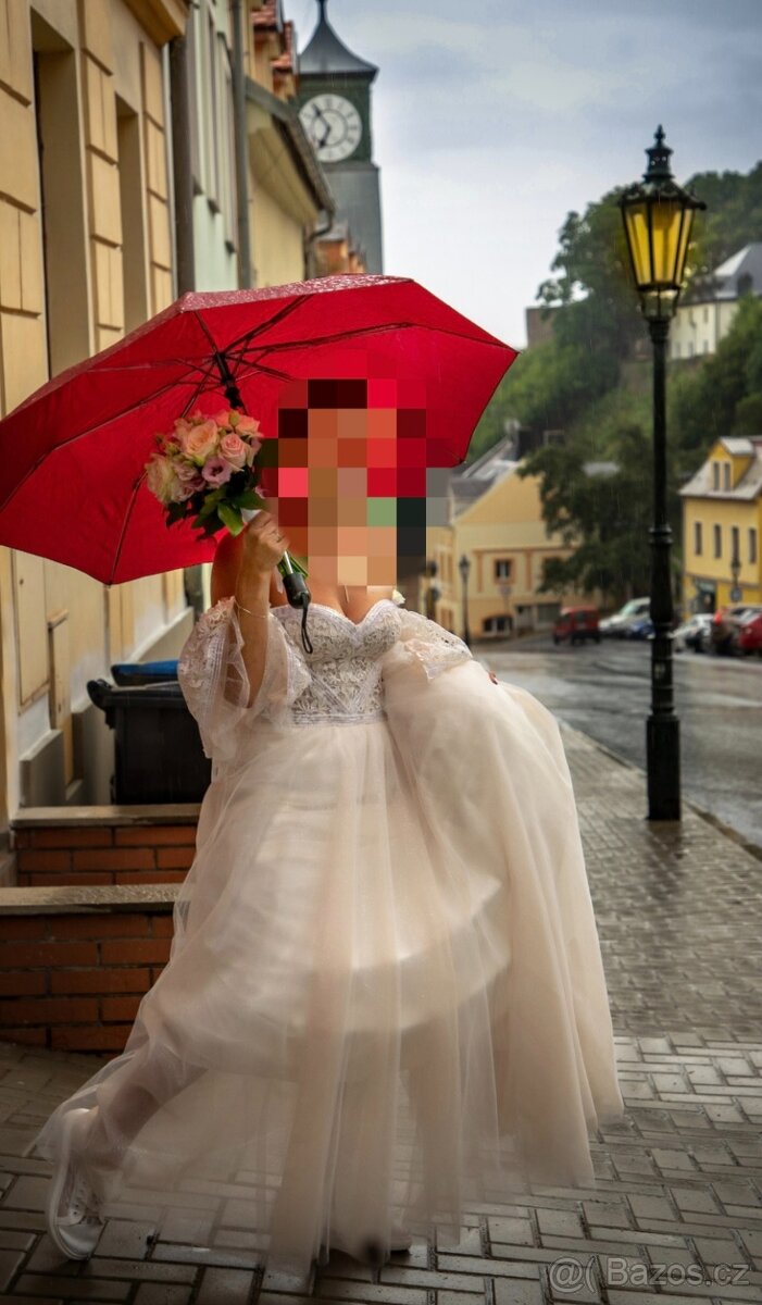 Prodám svatební šaty vel.38