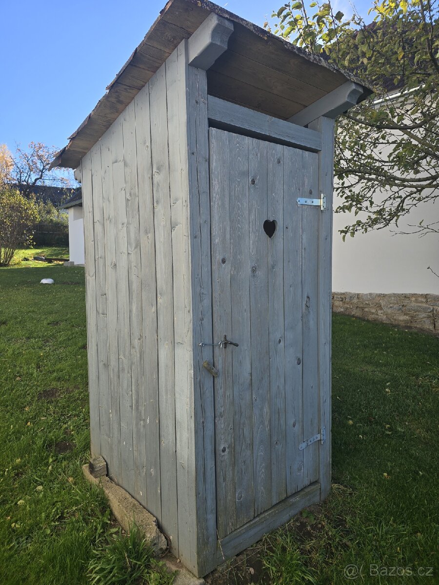 Kadibudka WC pěkná