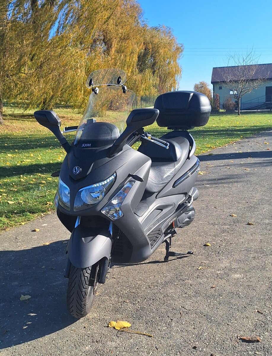 SYM GTS 300i