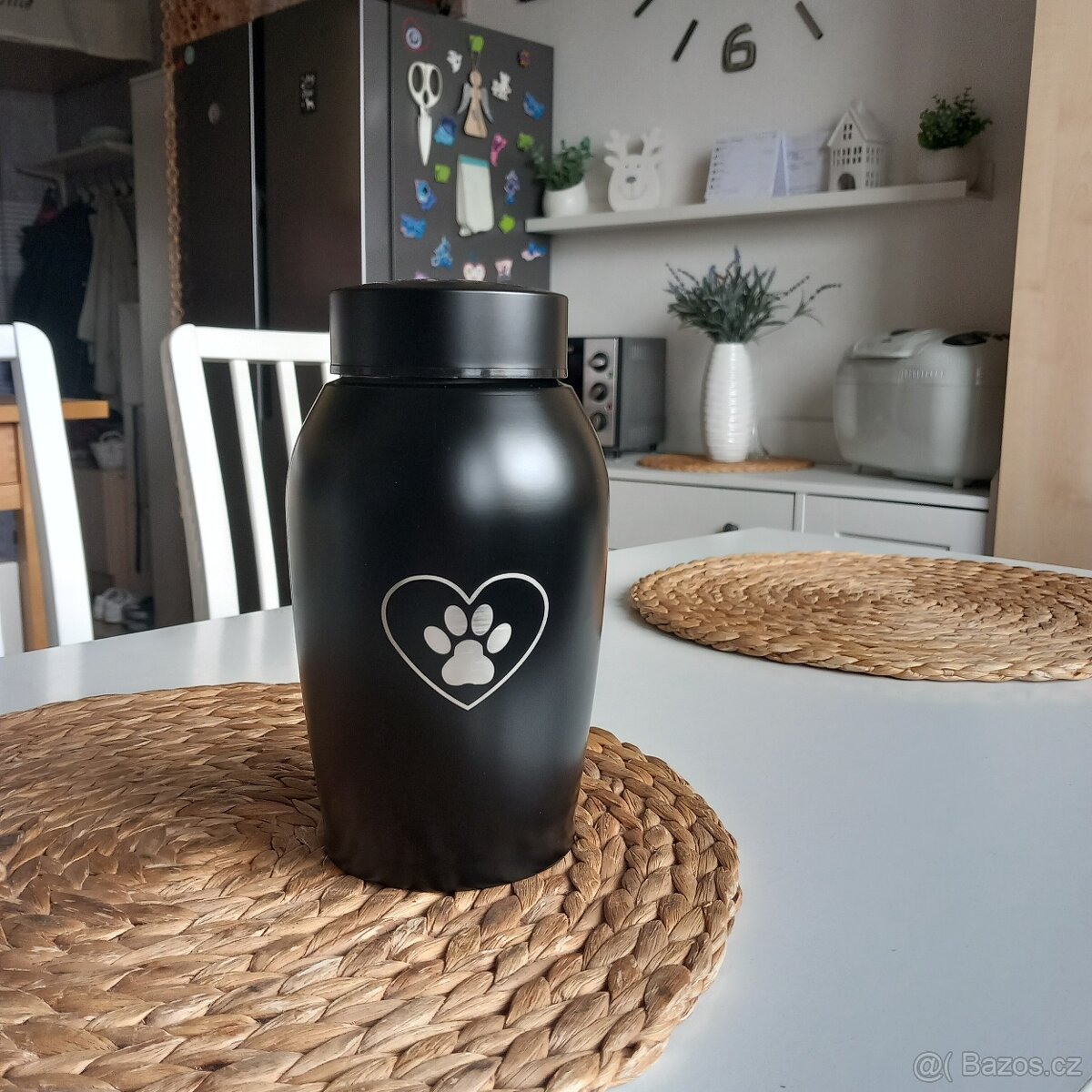 PRODÁM URNU PRO PEJSKY