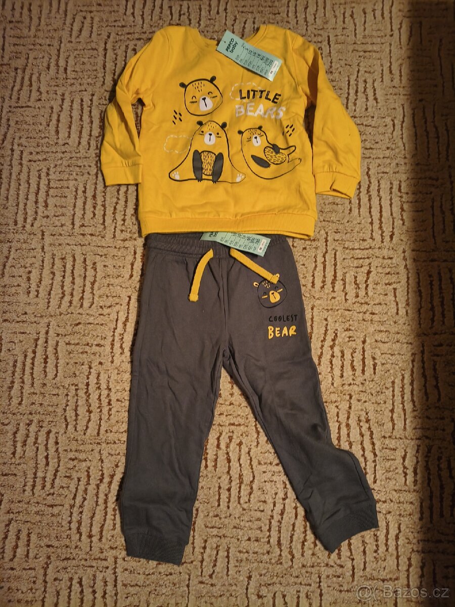 Mikina a tepláky vel. 98