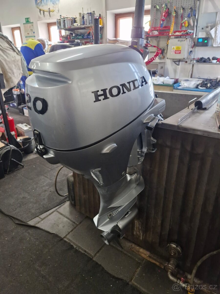 závěsný motor HONDA BF20D