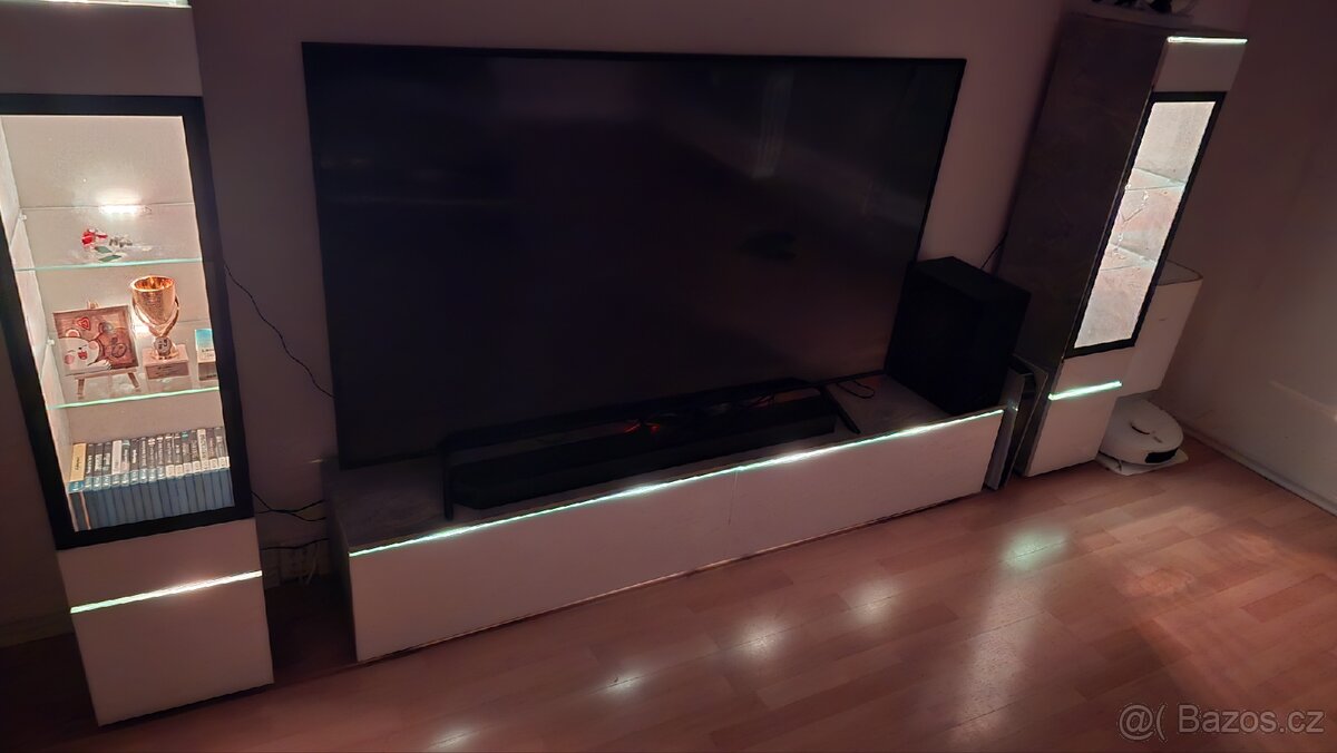 LED RGB Ostetlenie policiek