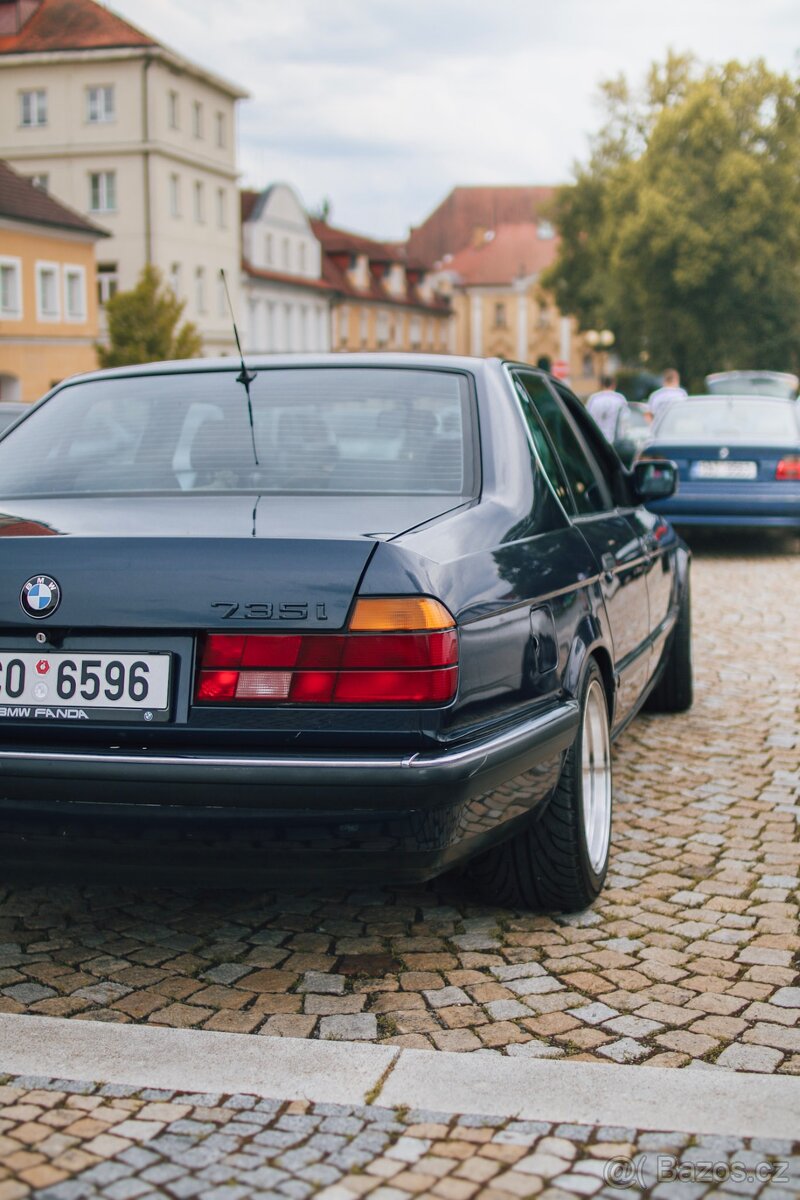 Bmw e32 735i 155kW 1987 manuál
