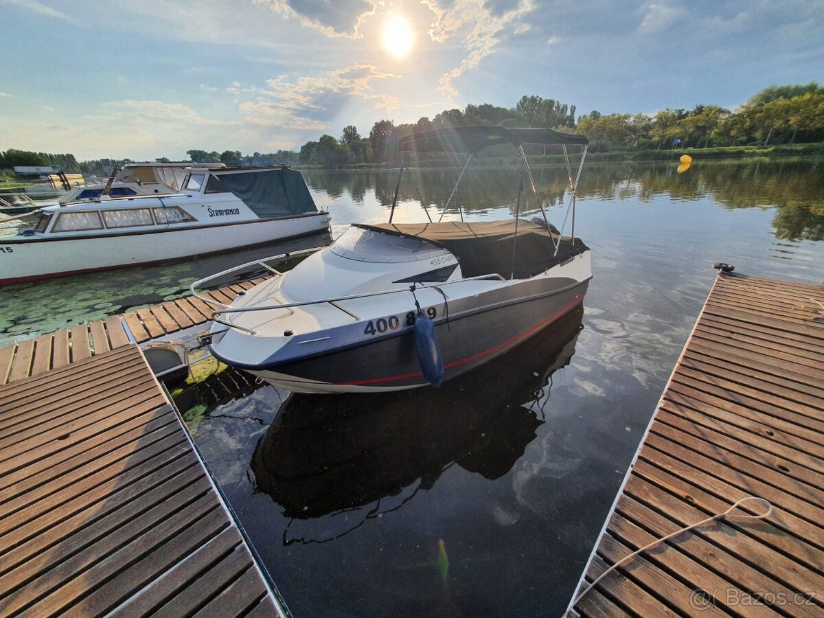 Kajutová loď Quicksilver 455 Cabin
