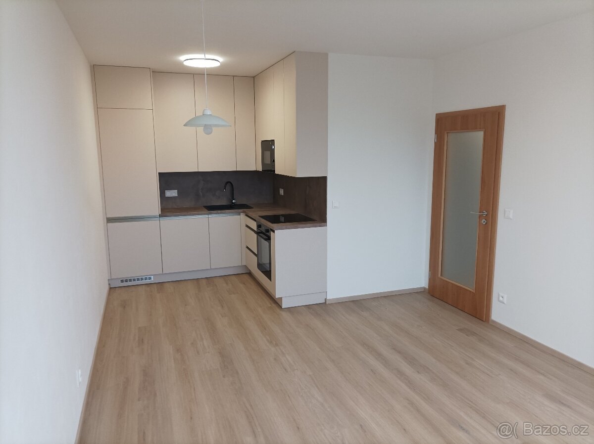 Pronájem 2+KK Chrudim